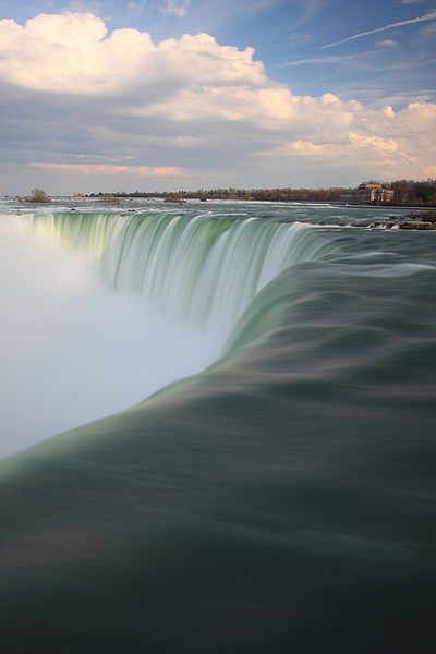 Fichier:Niagarablue.jpg