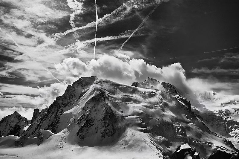 Fichier:Mont Blanc du Tacul depuis l'Aiguille du Midi.jpg