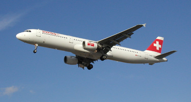 Fichier:Airbus A321 - Swiss International Air Lines.jpg