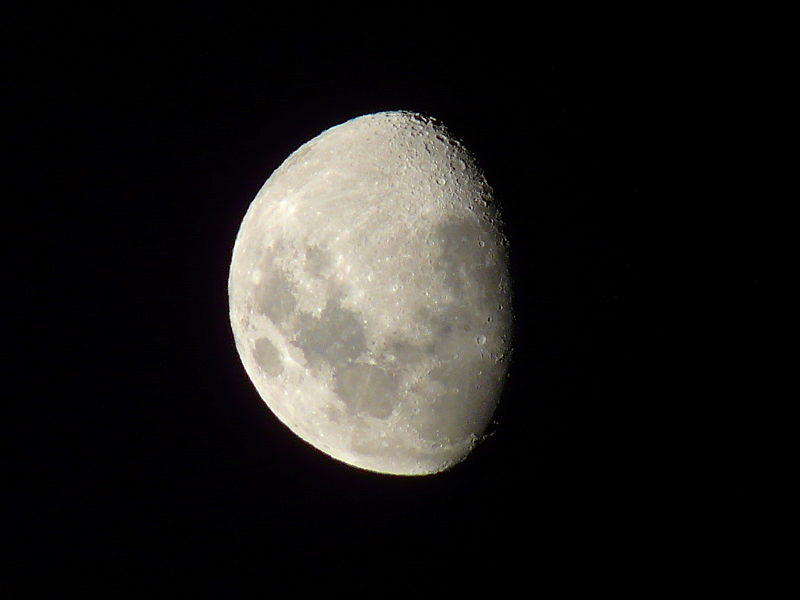 Fichier:Drplokta - The Moon (by-sa).jpg