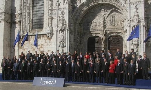 Fichier:Traité de Lisbonne - 13 décembre 2007.jpg