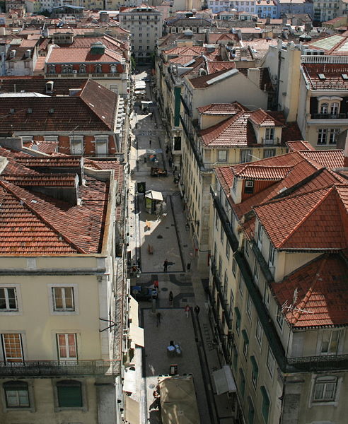 Fichier:Rua Da Santa Justa, Baixa, Lisbon.JPG