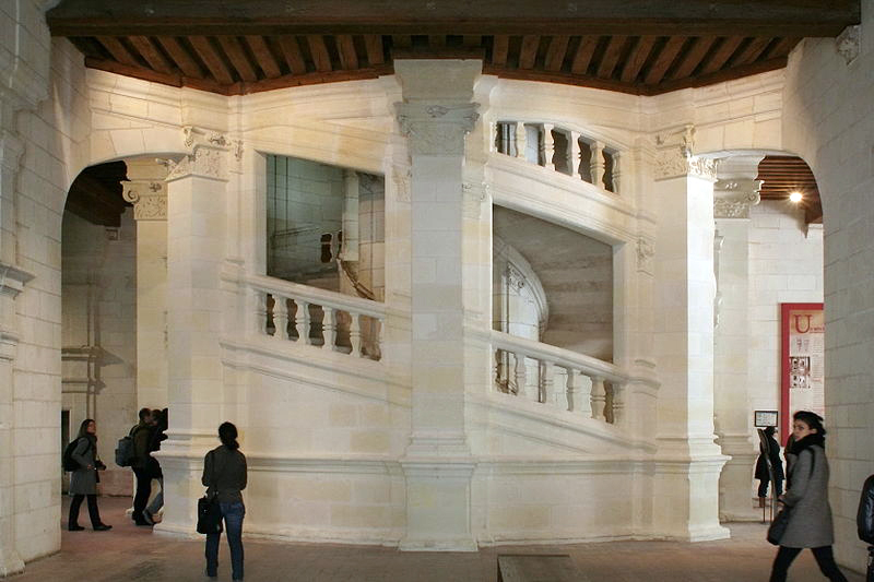 Fichier:Château de Chambord - escalier - rez-de-chaussée.jpg