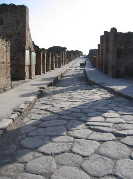 Fichier:PompeiiStreet.jpg