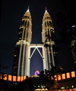Fichier:Petronas Twin Towers 2.jpg