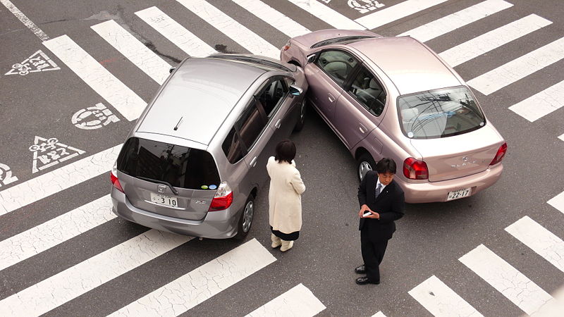 Fichier:Accident de voitures au Japon.jpg