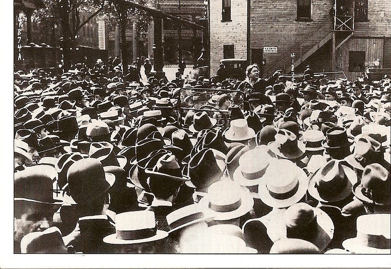 Fichier:Emma Goldman - Union Square, New York, 1916.jpg