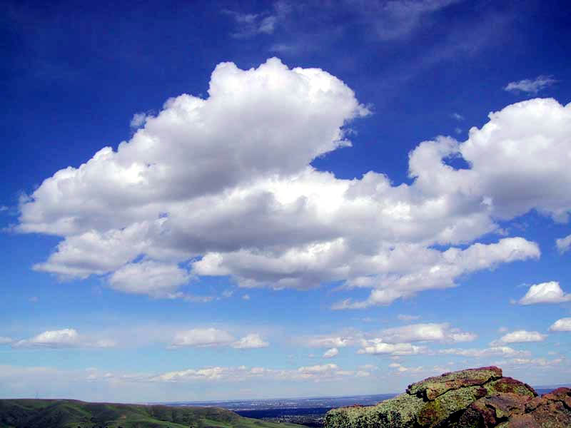 Fichier:Cumulus clouds in fair weather.jpeg