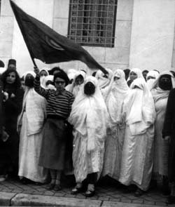 Fichier:Femmes en Tunisie - 1938.jpg