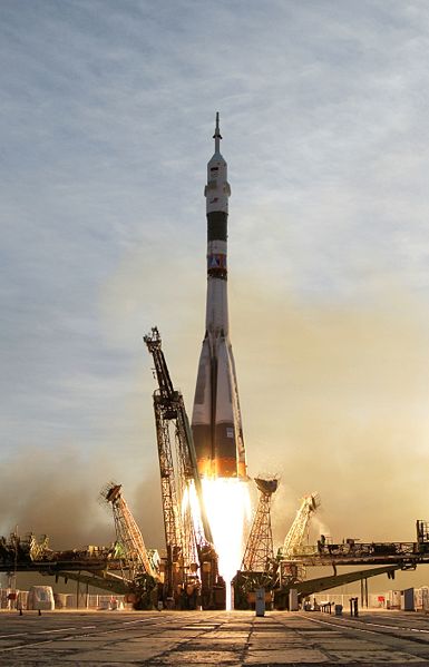 Fichier:Soyuz TMA-5 launch.jpg