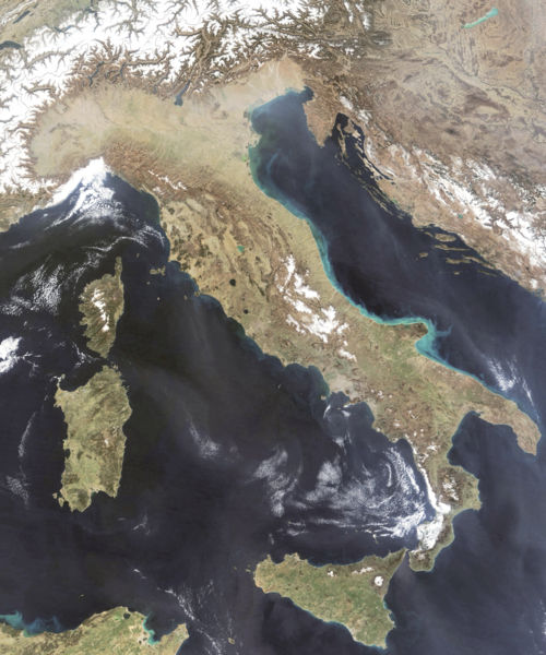 Fichier:Satellite image of Italy in March 2003.jpg