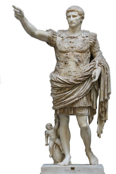 Fichier:Statue-Augustus white background.jpg