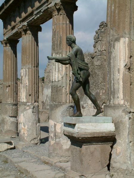 Fichier:Pompei Apollon.jpg