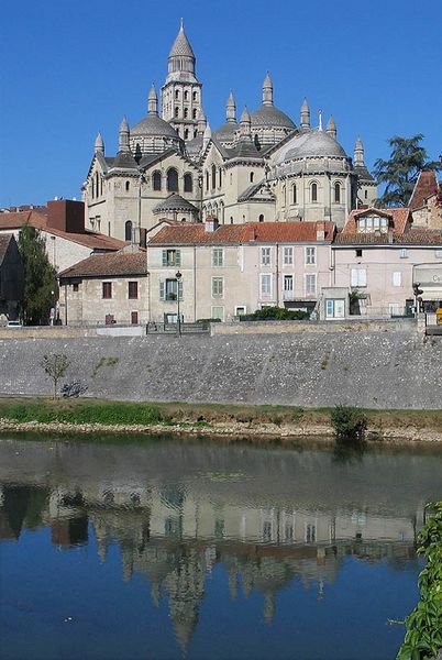 Fichier:Perigueux Cathedrale Saint Front.jpg
