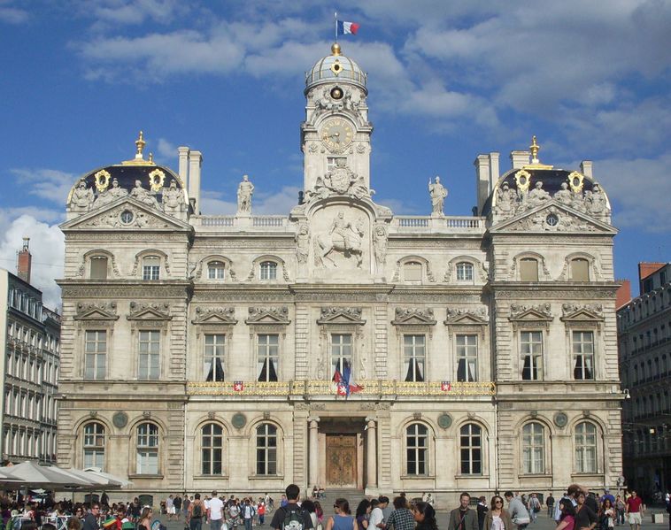 Fichier:Façade de la mairie de Lyon.jpg