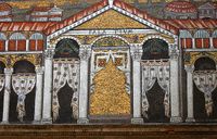 Palais du roi ostrogoth Théodoric : les figures du roi et de ses courtisans ont été effacées par les Byzantins.