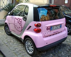 Smart Fortwo Coupé Hello Kitty.JPG