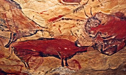 Reproduction d'une peinture préhistorique de la grotte d'Altamira, en Espagne.