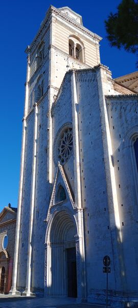 File:Duomo di Fermo.jpg