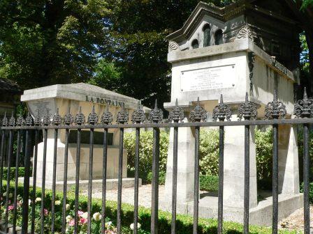 Les tombes de Jean de La Fontaine et de Molière.