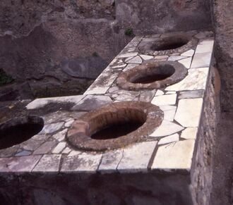 L'un des nombreux thermopolia (thermopolium au singulier)