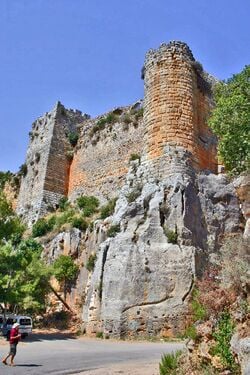 Tours et remparts de la forteresse de Saladin