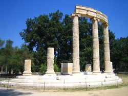Le temple édifié par Philippe de Macédoine à Olympie