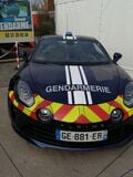 Alpine de la gendarmerie nationale vue de face.