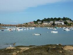 La marée haute dans le port de Ploumanac'h