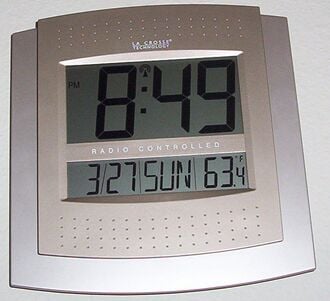 Une horloge atomique.