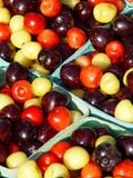 Les cerises peuvent être de couleurs différentes.