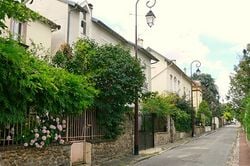 Une rue pavillonnaire à Antony