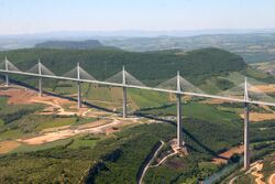 Viaduc de Millau, 2004.