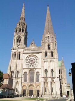 La cathédrale, façade ouest.