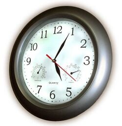 Une horloge à quartz