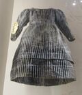 Robe d'enfance de Frédéric Mistral, coll. Museon Arlaten