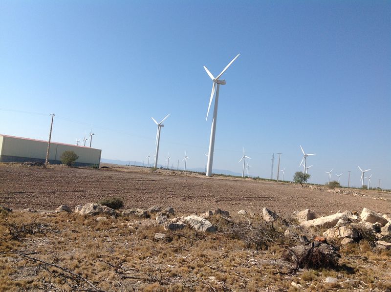 Datei:Windfarm La Muela 10-19.jpeg