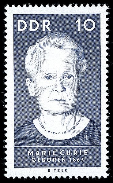 Archivo:Marie Curie (DDR) 1967, MiNr 1294.jpg