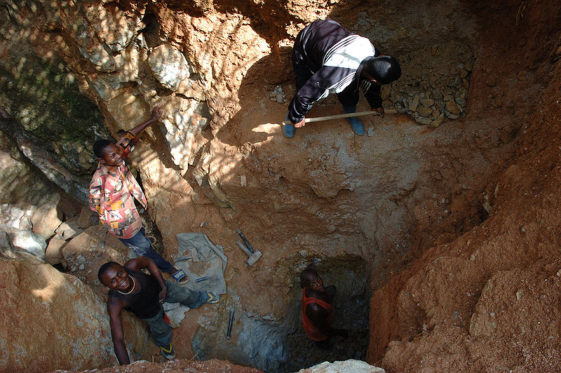 Fichier:Mine de métaux rares - République démocratique du Congo.jpg