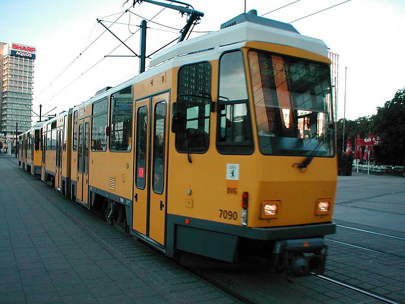 Fichier:Tramway Berlin - Tatra KT4D-t.jpg