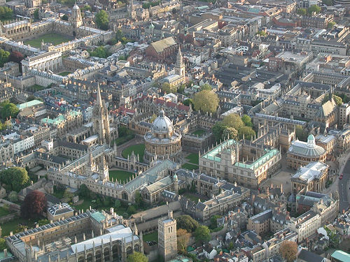 Fichier:Oxford - vue aérienne.jpg