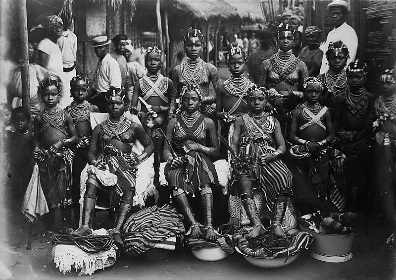 Fichier:Liberiawomen1910.jpg