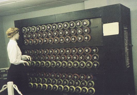 Fichier:Bombe d'Alan Turing à Bletchley Park.jpg