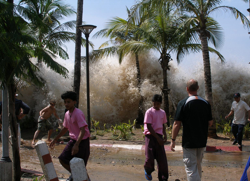 Fichier:2004-tsunami.jpg