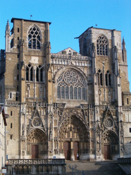 Fichier:Facade Cathédrale Vienne 2.JPG