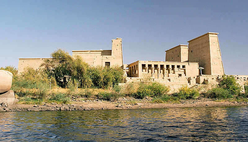 Fichier:Temple d'Isis à Philae Aswan Egypt.jpg