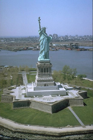 Statue-Liberté NY.jpg