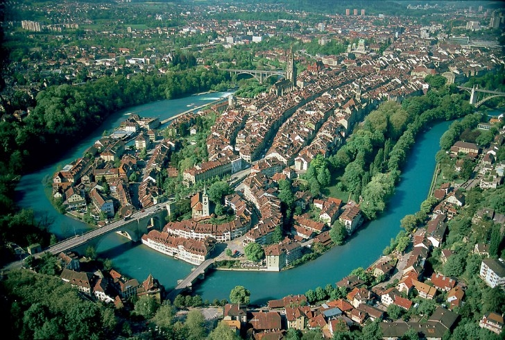 Fichier:Vue aérienne de Berne.png