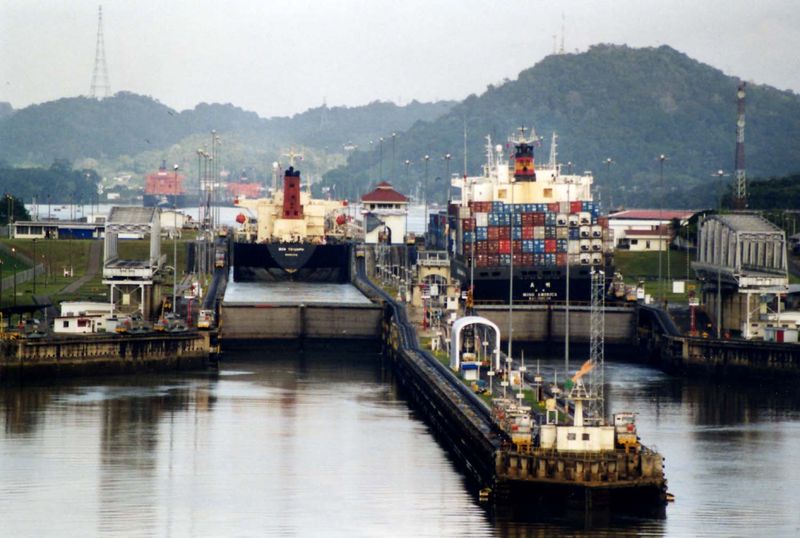 Fichier:Canal de Panamá.jpg