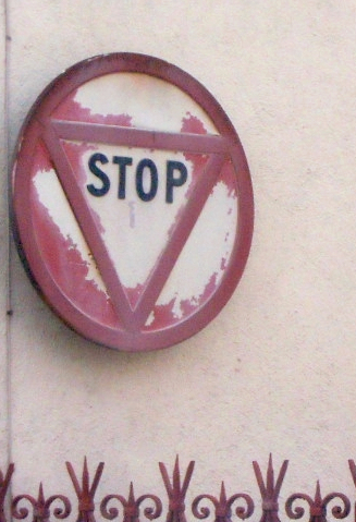Fichier:Vieux Stop.jpg
